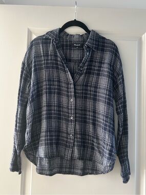 Madewell Navy Plaid Textured Button Down Shirt – Size XS